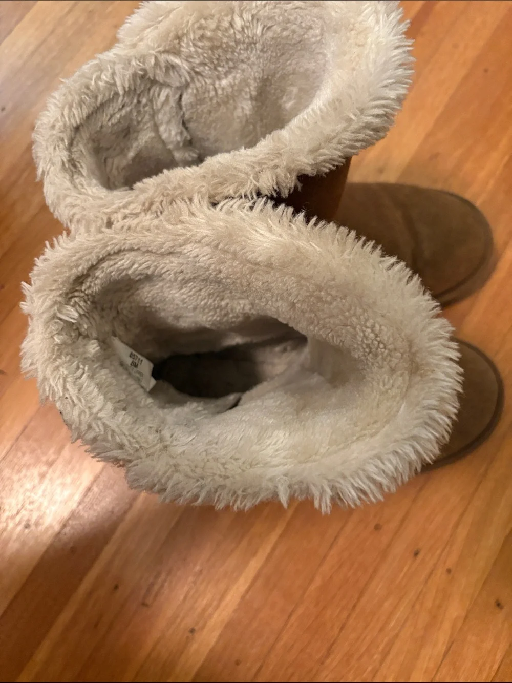 Classic Cozy Faux-Shearling Women's Chestnut Boots